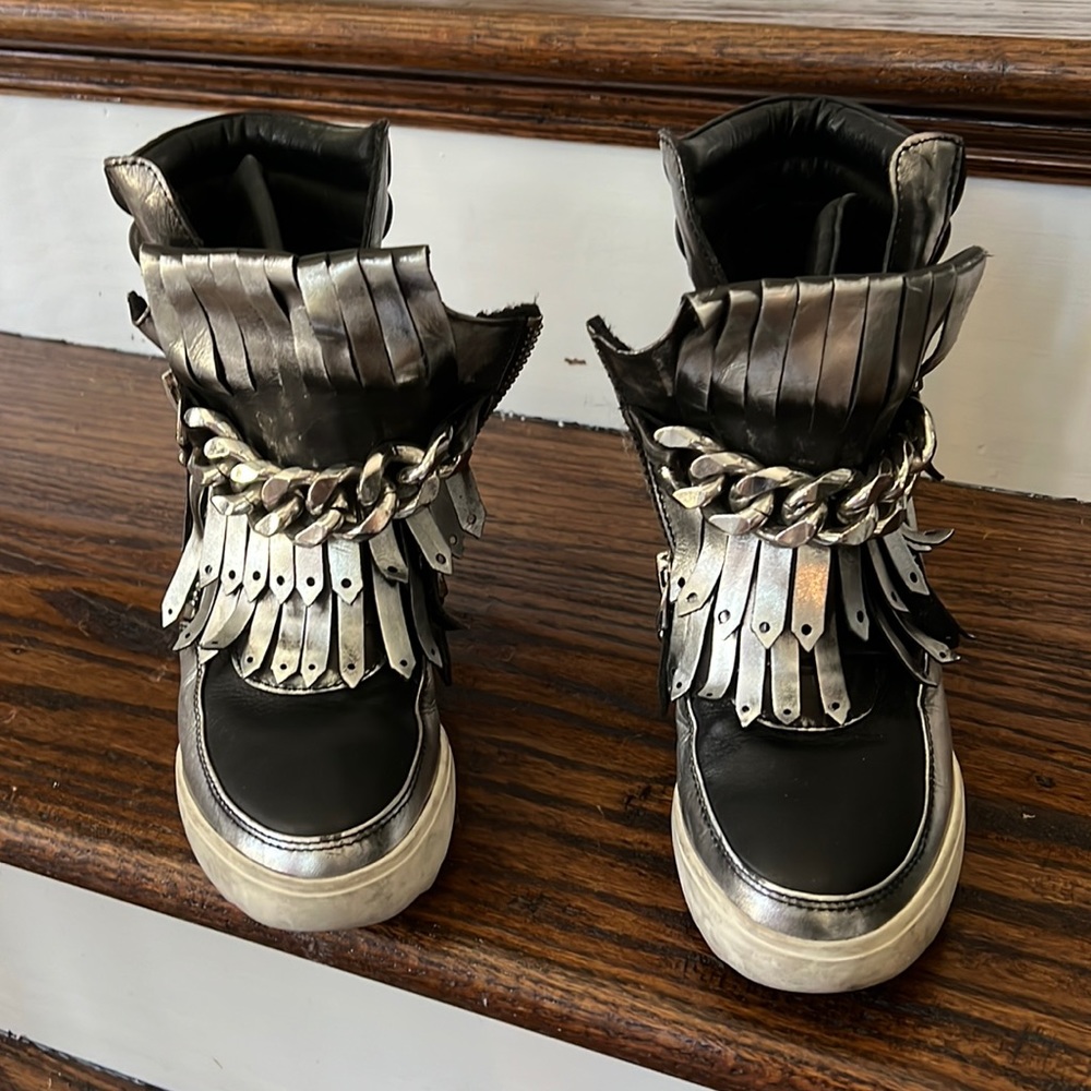 women leather sneaker boots